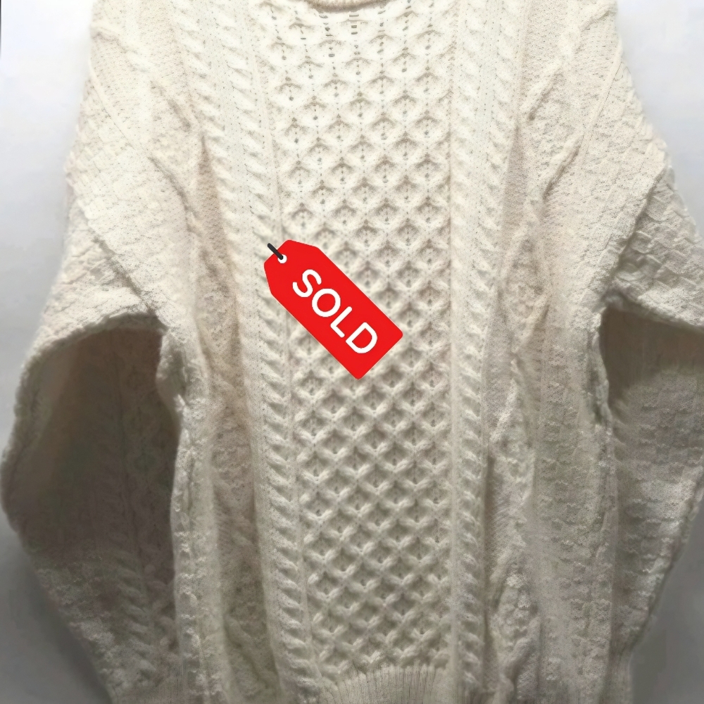 SOLD....Aran Crafts Ireland Men's Ivory Lana Chunky Knit Sweater Size M